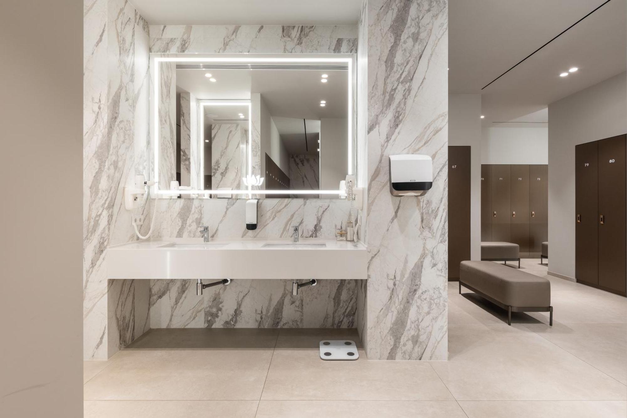 Aquaperla Hotel & Spa Chişinău Extérieur photo
